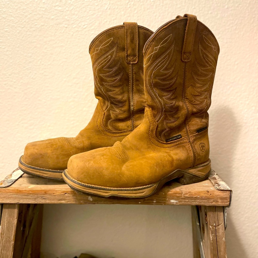 Ariat cowboy boots- size 7-B
